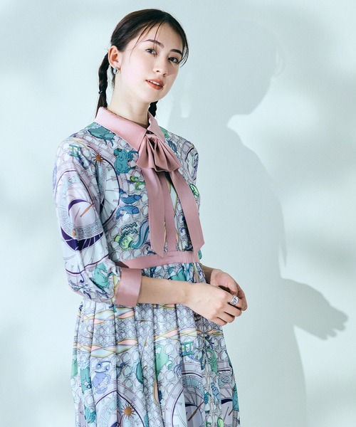 Audie a Muses（オーディアミューズ）の「ホロスコーププリント