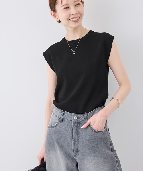 ROPE' PICNIC（ロペピクニック）の「【UVカット・接触冷感・イージーケア】八方映えニット ゼロスリーブニットプルオーバー（ニット/セーター・レディース・オフホワイト/サックスブルー/カーキ/ホワイト系その他5/ブラック系その他2/ブラック/ピンク系その他2/グリーン系その他/ベージュ/ブラウン・38）」の12枚目の写真