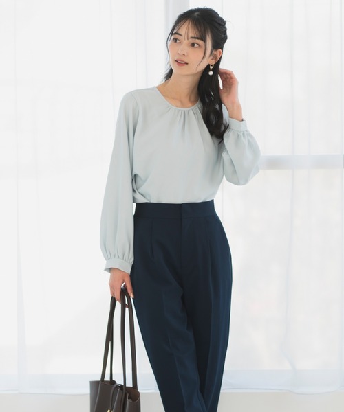 CELEN（セレン）の「【洗える/防シワ加工/UV加工/花粉防止】ゆったりギャザーブラウス 長袖（シャツ/ブラウス・レディース・モカ/ホワイト/ブルー/ネイビー/ピンクベージュ/ブラック・L/M/S）」の10枚目の写真