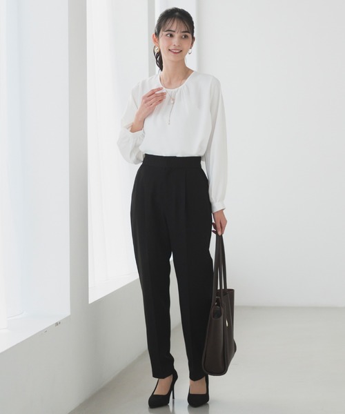 CELEN（セレン）の「【洗える/防シワ加工/UV加工/花粉防止】ゆったりギャザーブラウス 長袖（シャツ/ブラウス・レディース・モカ/ホワイト/ブルー/ネイビー/ピンクベージュ/ブラック・L/M/S）」の18枚目の写真