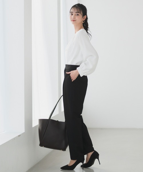 CELEN（セレン）の「【洗える/防シワ加工/UV加工/花粉防止】ゆったりギャザーブラウス 長袖（シャツ/ブラウス・レディース・モカ/ホワイト/ブルー/ネイビー/ピンクベージュ/ブラック・L/M/S）」の19枚目の写真