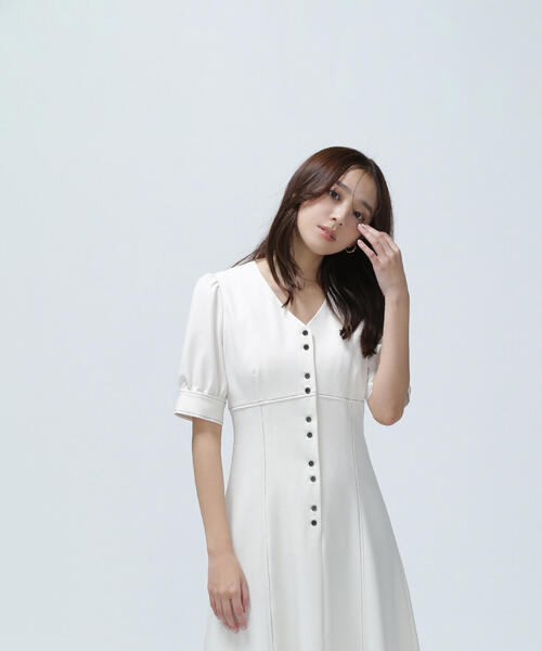 NATURAL BEAUTY BASIC（ナチュラルビューティーベーシック）の「◇バイカラーステッチワンピース（ワンピース・レディース・ホワイト系その他/グリーン系その他3/ブルー系その他6・MEDIUM/SMALL/P/S）」の12枚目の写真