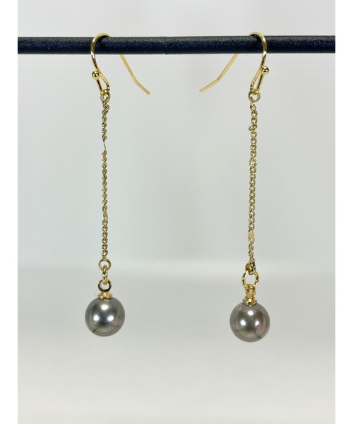 tone(トーン)の「【Ann】A074 パールカラーピアス ロング(MA)(ピアス(両耳用)・レディース・ホワイト/ブラック・FREE)」の4枚目の写真