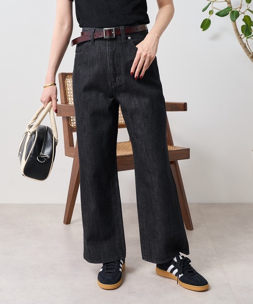 ストレートデニムパンツ