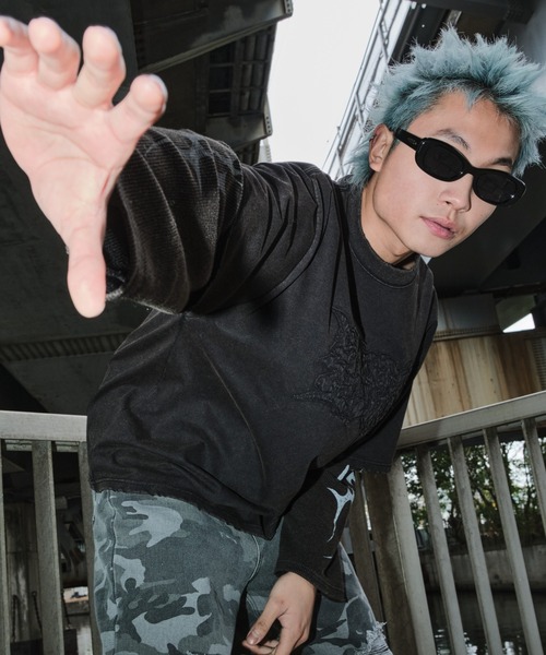 SHORT ROUND（ショートラウンド）の「SHORT ROUND/ダメージアップリケレイヤードロンT（Tシャツ/カットソー・メンズ・ブラック・MEDIUM/LARGE）」の3枚目の写真