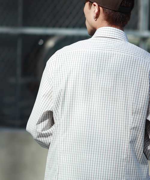 WISM(ウィズム)の「NAMELESSNESS / ネームレスネス Classic Shirt(シャツ/ブラウス・メンズ・ホワイト/ブルー系その他・2/3)」の2枚目の写真