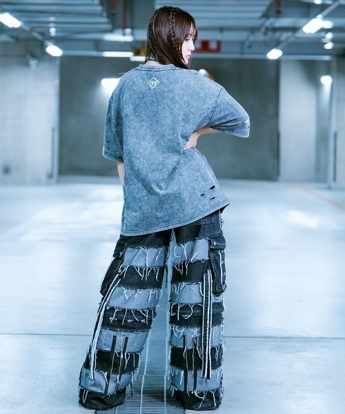 TRAVAS TOKYO(トラバス トウキョウ)の「『TRAVAS TOKYO/トラバス トーキョー』イラストプリント加工Tシャツ(Tシャツ/カットソー・レディース・チャコールグレー/ブラック・FREE)」の12枚目の写真