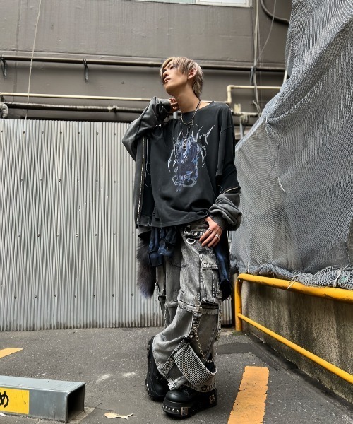 TRAVAS TOKYO(トラバス トウキョウ)の「『TRAVAS TOKYO/トラバス トーキョー』イラストプリント加工Tシャツ(Tシャツ/カットソー・レディース・チャコールグレー/ブラック・FREE)」の20枚目の写真