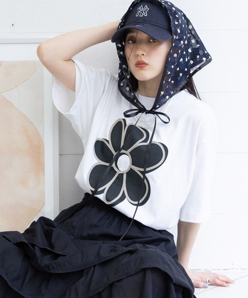 RAGEBLUE（レイジブルー）の「フラワーモチーフ/コード刺繍Tシャツ（Tシャツ/カットソー・レディース・ブラック系2/ブルー系2/ホワイト系1/ホワイト系2/ブルー系1/ブラック系1/ホワイト系3/ブラック系3/ベージュ系3・FREE）」の4枚目の写真