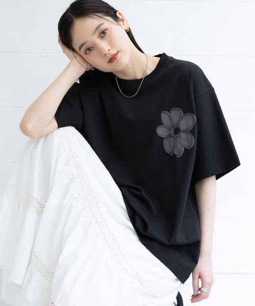 RAGEBLUE（レイジブルー）の「フラワーモチーフ/コード刺繍Tシャツ（Tシャツ/カットソー・レディース・ブラック系2/ブルー系2/ホワイト系1/ホワイト系2/ブルー系1/ブラック系1/ホワイト系3/ブラック系3/ベージュ系3・FREE）」の6枚目の写真