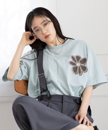 フラワーモチーフ/コード刺繍Tシャツ