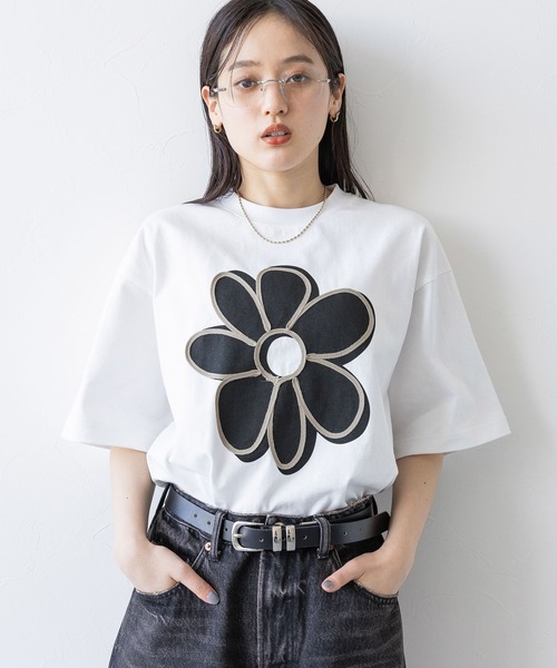 RAGEBLUE（レイジブルー）の「フラワーモチーフ/コード刺繍Tシャツ（Tシャツ/カットソー・レディース・ブラック系2/ブルー系2/ホワイト系1/ホワイト系2/ブルー系1/ブラック系1/ホワイト系3/ブラック系3/ベージュ系3・FREE）」の16枚目の写真