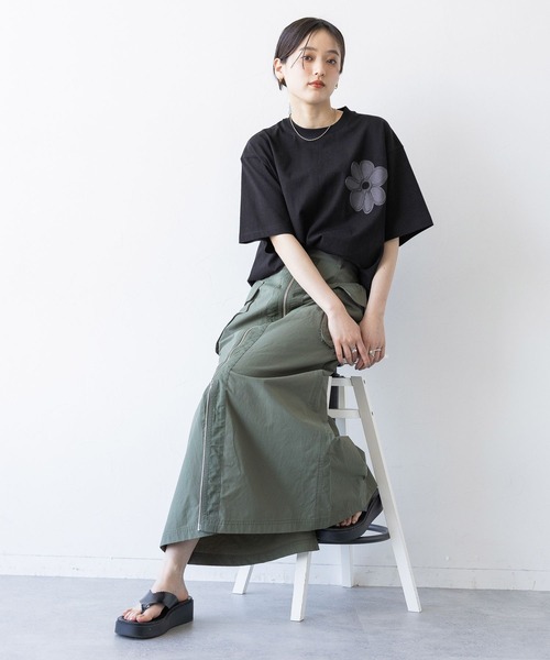 RAGEBLUE（レイジブルー）の「フラワーモチーフ/コード刺繍Tシャツ（Tシャツ/カットソー・レディース・ブラック系2/ブルー系2/ホワイト系1/ホワイト系2/ブルー系1/ブラック系1/ホワイト系3/ブラック系3/ベージュ系3・FREE）」の21枚目の写真