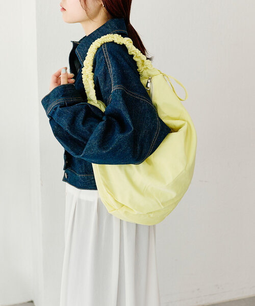 w closet（ダブルクローゼット）の「ショルダーギャザーバッグ（ショルダーバッグ・レディース・ブラック/イエロー・FREE）」の21枚目の写真