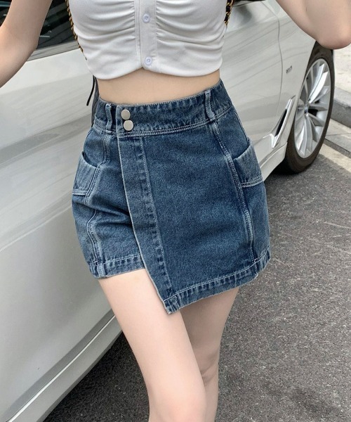 LETee(レティー)の「ラップデニムショートパンツ(デニムパンツ・レディース・ブルー/ブラック・S/M)」の1枚目の写真
