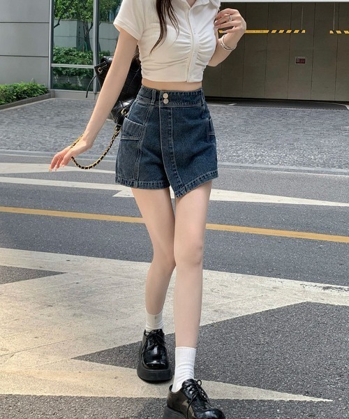 LETee(レティー)の「ラップデニムショートパンツ(デニムパンツ・レディース・ブルー/ブラック・S/M)」の10枚目の写真
