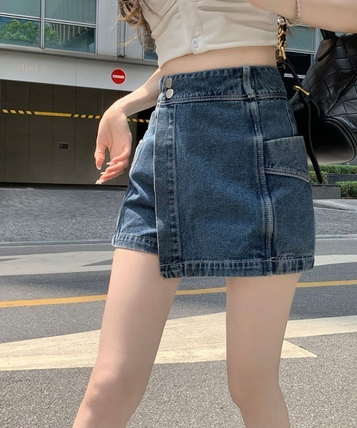 LETee(レティー)の「ラップデニムショートパンツ(デニムパンツ・レディース・ブルー/ブラック・S/M)」の8枚目の写真