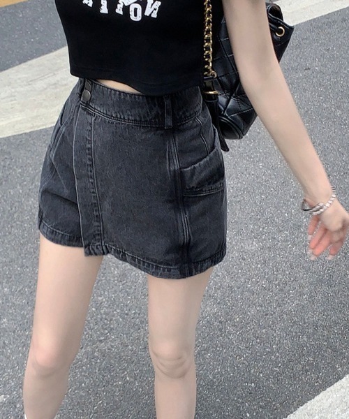 LETee(レティー)の「ラップデニムショートパンツ(デニムパンツ・レディース・ブルー/ブラック・S/M)」の4枚目の写真
