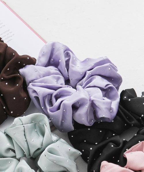 DearMyLoveRose（ディアマイラブローズ）の「ラインストーンサテンシュシュ（その他ヘアアクセサリー・レディース・イエロー/ラベンダー/ライトグリーン/レッド/ブラウン/アイボリー/ベビーピンク/ブラック/ブルー・FREE）」の16枚目の写真