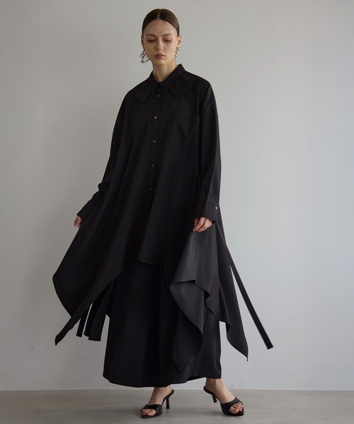 MIELI INVARIANT(ミエリインヴァリアント)の「Bumpy Irregular Hem Shirt(シャツ/ブラウス・レディース・ブラック/ホワイト/グリーン系・FREE)」の3枚目の写真