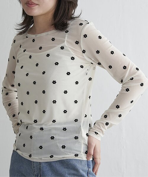 VENCEEXCHANGE（ヴァンスエクスチェンジ）の「シアーフラワーフロッキープルオーバー（Tシャツ/カットソー・レディース・ブラック/アイボリー/グレー・FREE）」の5枚目の写真