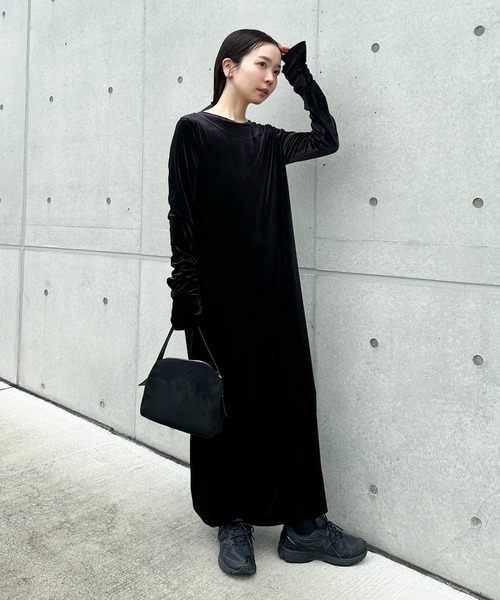 select MOCA by son(セレクトモカバイソン)の「フィンガースリーブベロアロングワンピ―ス【by SON】(ワンピース・レディース・ブラック/ブラウン・MEDIUM/LARGE/LT)」の10枚目の写真