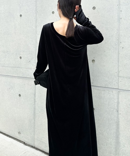 select MOCA by son(セレクトモカバイソン)の「フィンガースリーブベロアロングワンピ―ス【by SON】(ワンピース・レディース・ブラック/ブラウン・MEDIUM/LARGE/LT)」の13枚目の写真
