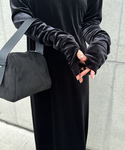 select MOCA by son(セレクトモカバイソン)の「フィンガースリーブベロアロングワンピ―ス【by SON】(ワンピース・レディース・ブラック/ブラウン・MEDIUM/LARGE/LT)」の14枚目の写真