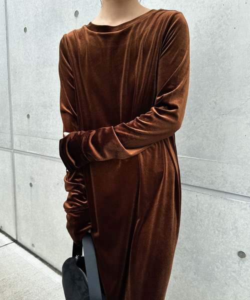 select MOCA by son(セレクトモカバイソン)の「フィンガースリーブベロアロングワンピ―ス【by SON】(ワンピース・レディース・ブラック/ブラウン・MEDIUM/LARGE/LT)」の8枚目の写真