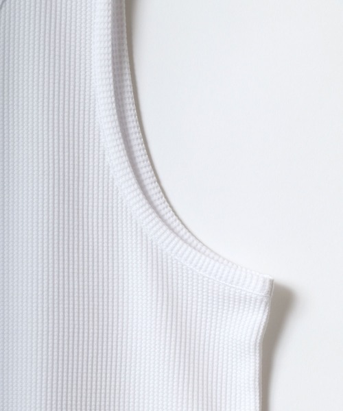 ANPAS（アンパス）の「Waffle Roundhem layered tank top/ワッフルタンクトップ レディース メンズ レイヤード ラウンドヘム（タンクトップ・メンズ・ブラック/ホワイト・M/L）」の4枚目の写真