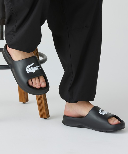 LACOSTE（ラコステ）の「メンズ SERVE SLIDE 2.0 224 1 CMA（サンダル・メンズ・ブラック×ホワイト・28.0cm/29.0cm/25.0cm/27.0cm/26.5cm）」の7枚目の写真