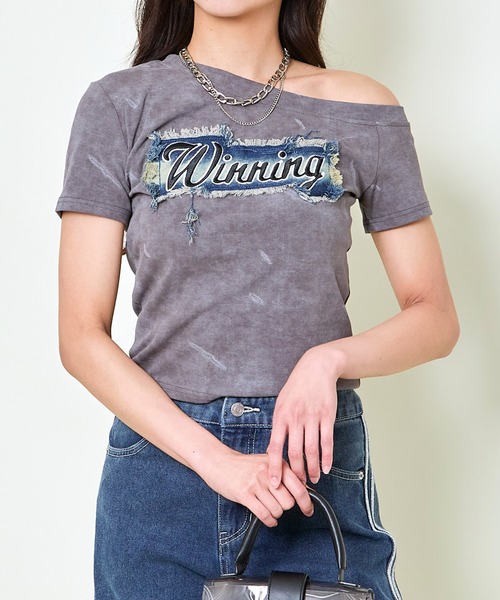 GORGE(ゴージ)の「《デニムワッペン×オフショル》レディース カットソー Tシャツ こなれカジュアル 春夏秋(Tシャツ/カットソー・レディース・チャコール/ピンク/オフホワイト・F)」の17枚目の写真