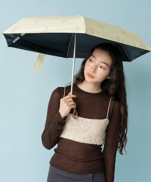Casselini(キャセリーニ)の「Casselini(キャセリーニ)【Wpc. × Casselini】完全遮光 晴雨兼用チューリップ柄折りたたみ傘(折りたたみ傘・レディース・ホワイト/イエロー/ネイビー・FREE)」の9枚目の写真