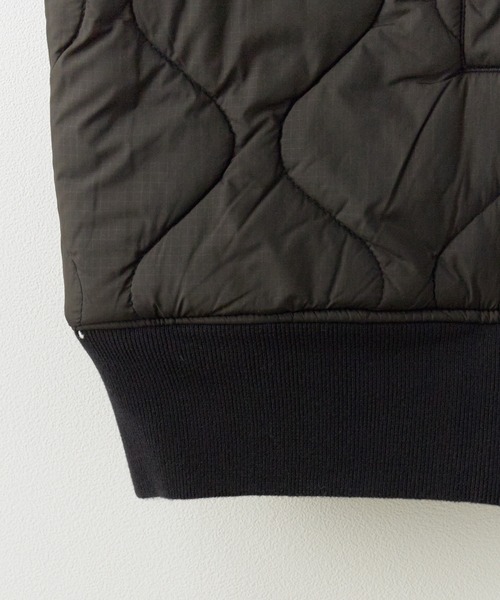 made in standard (メイドインスタンダード)の「MADE IN STANDARD / メイドインスタンダード MA-1 VEST REVERSIBLE ベスト メンズ 秋物 秋服 2026年秋冬 冬服(ダウンベスト・メンズ・ブラック/グレー・L/M)」の21枚目の写真