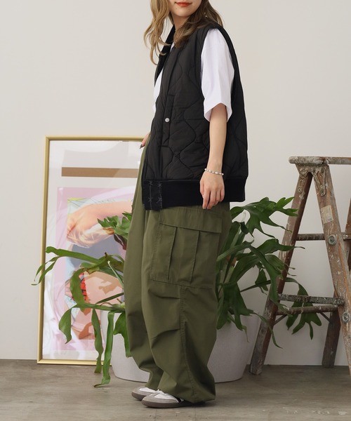 made in standard (メイドインスタンダード)の「MADE IN STANDARD / メイドインスタンダード MA-1 VEST REVERSIBLE ベスト メンズ 秋物 秋服 2026年秋冬 冬服(ダウンベスト・メンズ・ブラック/グレー・L/M)」の7枚目の写真