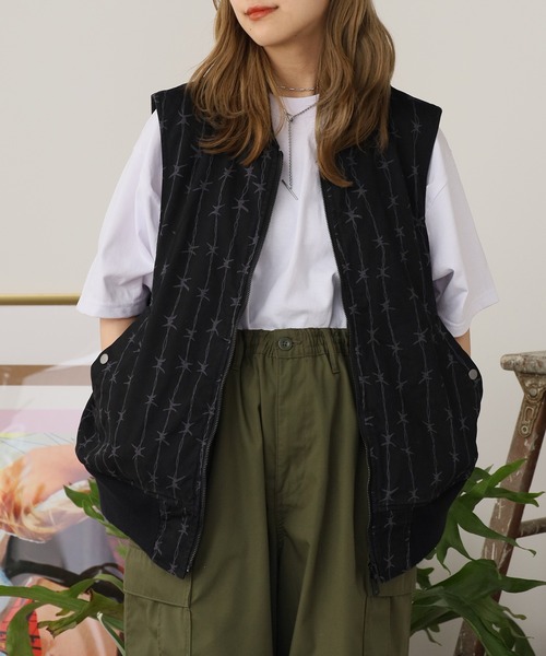 made in standard (メイドインスタンダード)の「MADE IN STANDARD / メイドインスタンダード MA-1 VEST REVERSIBLE ベスト メンズ 秋物 秋服 2026年秋冬 冬服(ダウンベスト・メンズ・ブラック/グレー・L/M)」の9枚目の写真