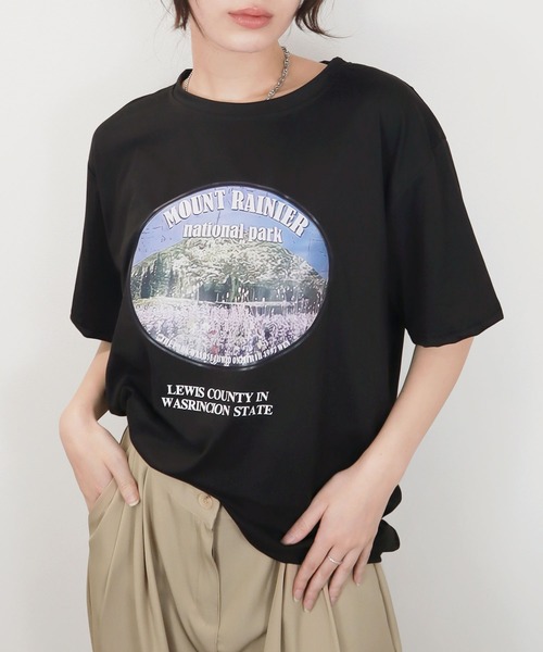 Reurie'（レウリィ）の「【ZOZO限定】ラウンドグラフィックT／round graphic T 半袖 クルーネック オーバーサイズ プリントT グラフィック カジュアル ベーシック（Tシャツ/カットソー・レディース・ホワイト/ブラック/グレー・FREE）」の3枚目の写真