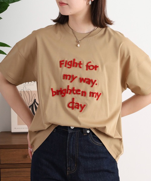 BRODIAEA(ブローディア)の「BRODIAEA 歯ブラシ加工ロゴ半袖Tシャツ(Tシャツ/カットソー・レディース・ネイビー/グレー/オフホワイト/グリーン/キャメル・40)」の22枚目の写真