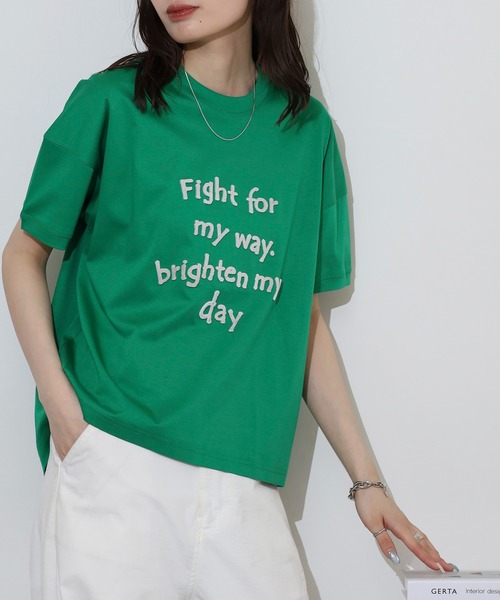 BRODIAEA(ブローディア)の「BRODIAEA 歯ブラシ加工ロゴ半袖Tシャツ(Tシャツ/カットソー・レディース・ネイビー/グレー/オフホワイト/グリーン/キャメル・40)」の15枚目の写真