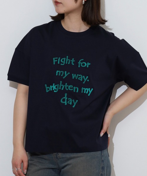 BRODIAEA(ブローディア)の「BRODIAEA 歯ブラシ加工ロゴ半袖Tシャツ(Tシャツ/カットソー・レディース・ネイビー/グレー/オフホワイト/グリーン/キャメル・40)」の18枚目の写真