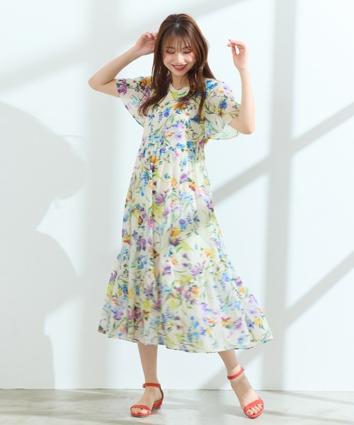 Rose Tiara(ローズティアラ)の「【手洗い可】水彩フラワーワンピース(ワンピース・レディース・ブラック/ベージュ・38/42/46)」の4枚目の写真