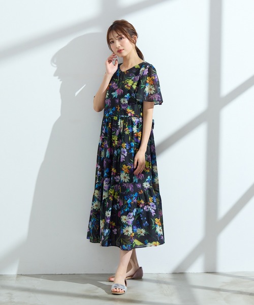 Rose Tiara(ローズティアラ)の「【手洗い可】水彩フラワーワンピース(ワンピース・レディース・ブラック/ベージュ・38/42/46)」の9枚目の写真