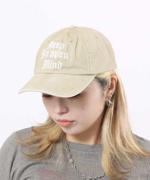 Salong hameu（サロン ハミュー）の「オールドイングリッシュロゴ刺繍 ピグメント加工ツイルローキャップ レディース メンズ ユニセックス（キャップ・レディース・ベージュ/ブラック・FREE）」の12枚目の写真