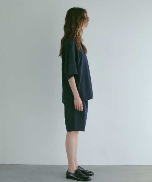 ETRE TOKYO（エトレトウキョウ）の「three dots パウダリーコットンショートパンツ（その他パンツ・レディース・オフホワイト/ベージュ/ネイビー・L/M）」の5枚目の写真