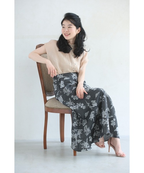 cawaii（カワイイ）の「一面に咲き広がる花刺繍ロングスカート（スカート・レディース・グレー・FREE）」の17枚目の写真
