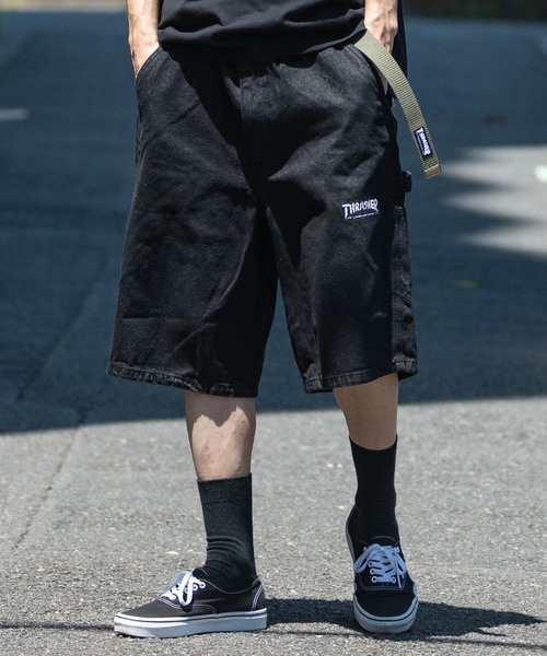 THRASHER（スラッシャー）の「【3】〔THRASHER/スラッシャー〕デニム ペインターワイドハーフパンツ ダメージハーフパンツ（デニムパンツ・メンズ・ブルー系1/ブラック系1/ブラック系3/ブルー系3/ブラック系2/ブルー系2・MEDIUM/LARGE/X-LARGE）」の4枚目の写真