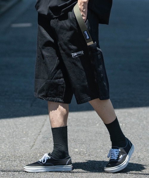 THRASHER（スラッシャー）の「【3】〔THRASHER/スラッシャー〕デニム ペインターワイドハーフパンツ ダメージハーフパンツ（デニムパンツ・メンズ・ブルー系1/ブラック系1/ブラック系3/ブルー系3/ブラック系2/ブルー系2/レオパード・MEDIUM/LARGE/X-LARGE）」の21枚目の写真