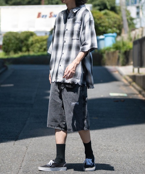 THRASHER（スラッシャー）の「【3】〔THRASHER/スラッシャー〕デニム ペインターワイドハーフパンツ ダメージハーフパンツ（デニムパンツ・メンズ・ブルー系1/ブラック系1/ブラック系3/ブルー系3/ブラック系2/ブルー系2・MEDIUM/LARGE/X-LARGE）」の21枚目の写真