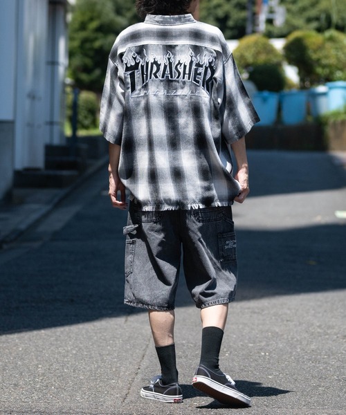 THRASHER（スラッシャー）の「【3】〔THRASHER/スラッシャー〕デニム ペインターワイドハーフパンツ ダメージハーフパンツ（デニムパンツ・メンズ・ブルー系1/ブラック系1/ブラック系3/ブルー系3/ブラック系2/ブルー系2・MEDIUM/LARGE/X-LARGE）」の22枚目の写真
