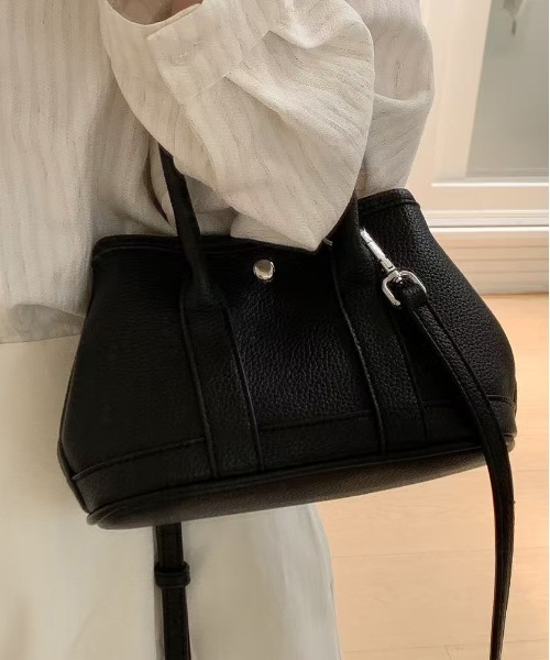 FINEnough(ファインナフ)の「キャンバスミニトート2WAYショルダーバッグ(ショルダーバッグ・レディース・ホワイト/ブラック/ベージュ/ホワイト×ブラック・FREE)」の2枚目の写真